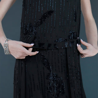 1920s Vintage Flapper Beaded Black Sleeveless Evening Dress from Modig