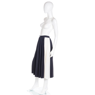2000s Valentino Black & White Drawstring Knit Skirt w Lace Sz L