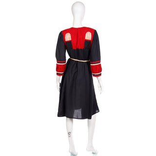 1970s Navy Blue Red & Beige Cotton Ethnic Dress