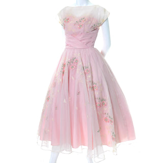 1950s Vintage Dress Pink Fairytale Gown Floral Embroidery Full Skirt - Dressing Vintage
