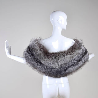 Luxurious fur stole wrap jacket coat by Carolina Herrera | Dressing Vintage