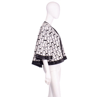 Chanel 2015 Dubai Runway Black & White Abstract Graphic Print Jacket w Bell Sleeves