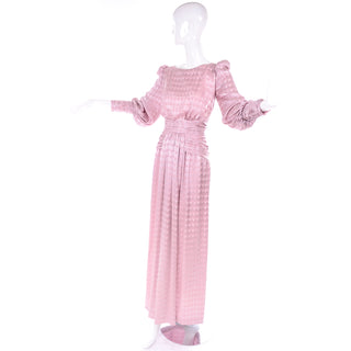 1970s Vintage Estevez Evening Dress in Pink Diamond Print w/ Ruching 8