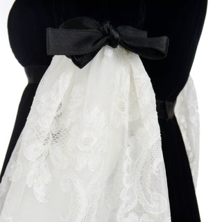 Rare Geoffrey Beene 1960s Vintage Black Velvet Dress w Lace Poet Sleeves Holiday dress 