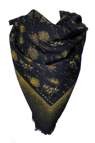 Givenchy vintage scarf novelty Hunt theme - Dressing Vintage