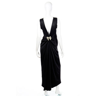 1990s Oscar de la Renta Plunging Back Vintage Evening Dress w/ Rhinestone Bow Brooch