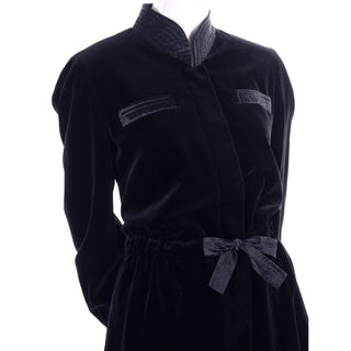 Valentino Boutique Vintage Black Velvet Skirt Suit w/ Satin Trim Size 6