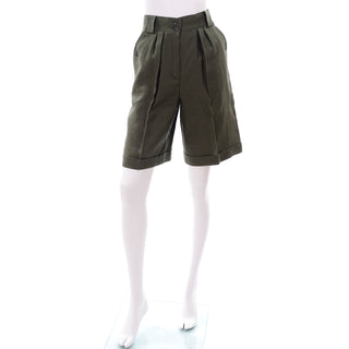 Vintage linen shorts in army green cotton