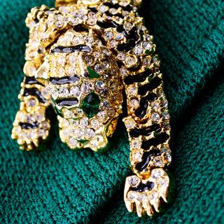 Green Santana Knit St John Blazer Jacket w Tiger Brooch Vintage Marie Grey