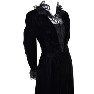 1970s Albert Nipon black vintage dress with lace front