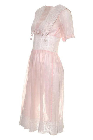 Light pink 1930's vintage dress with crochet lace details