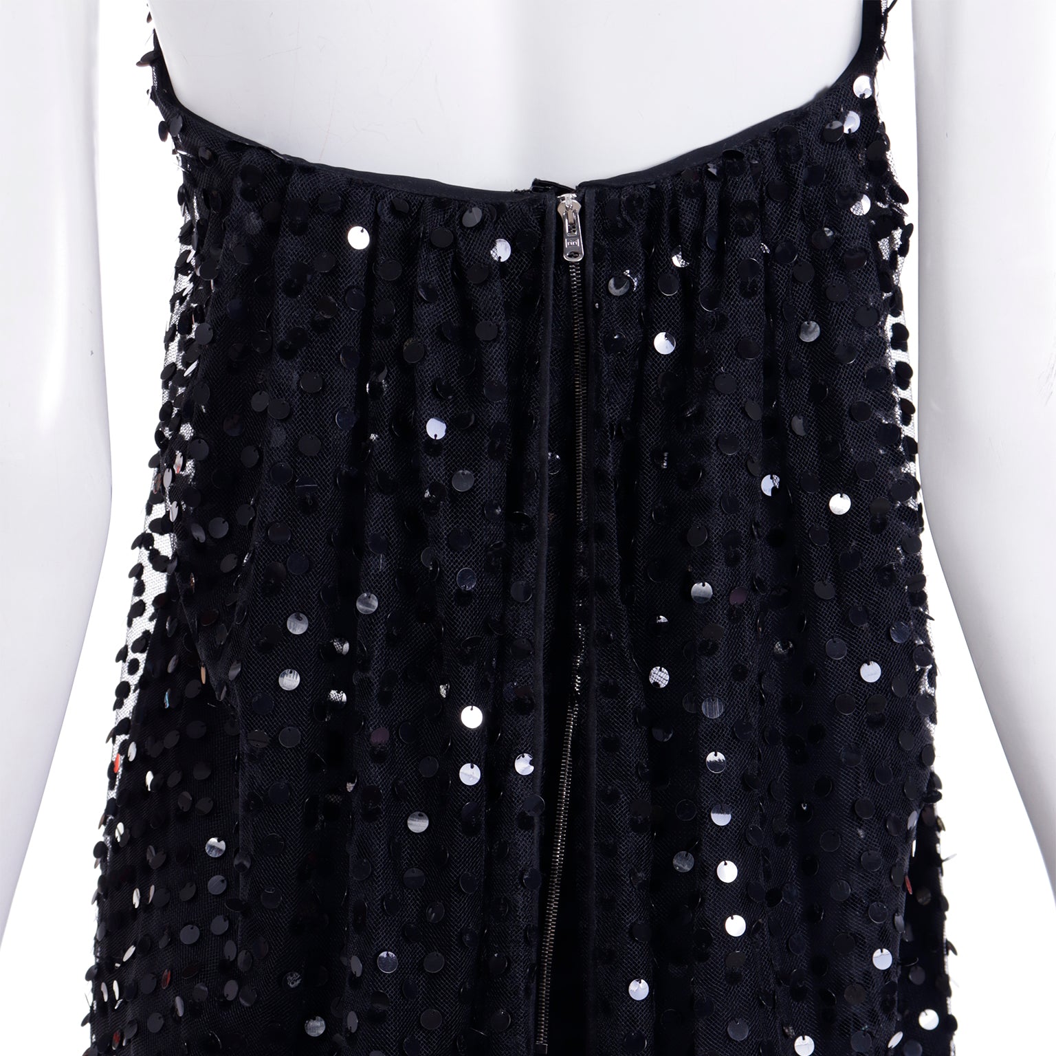 1990s Isaac Mizrahi Strapless Evening Dress w/ Silk Net Overlay & Blac Modig 1990s Isaac Mizrahi Strapless Evening Dress w/ Silk Net Overlay & Blac Modig