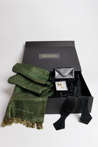 Chicago vintage gift set for him with Geoffrey Beene vintage scarf, silk black jacquard bow tie, textured cufflinks, and Bosca Card Holder 