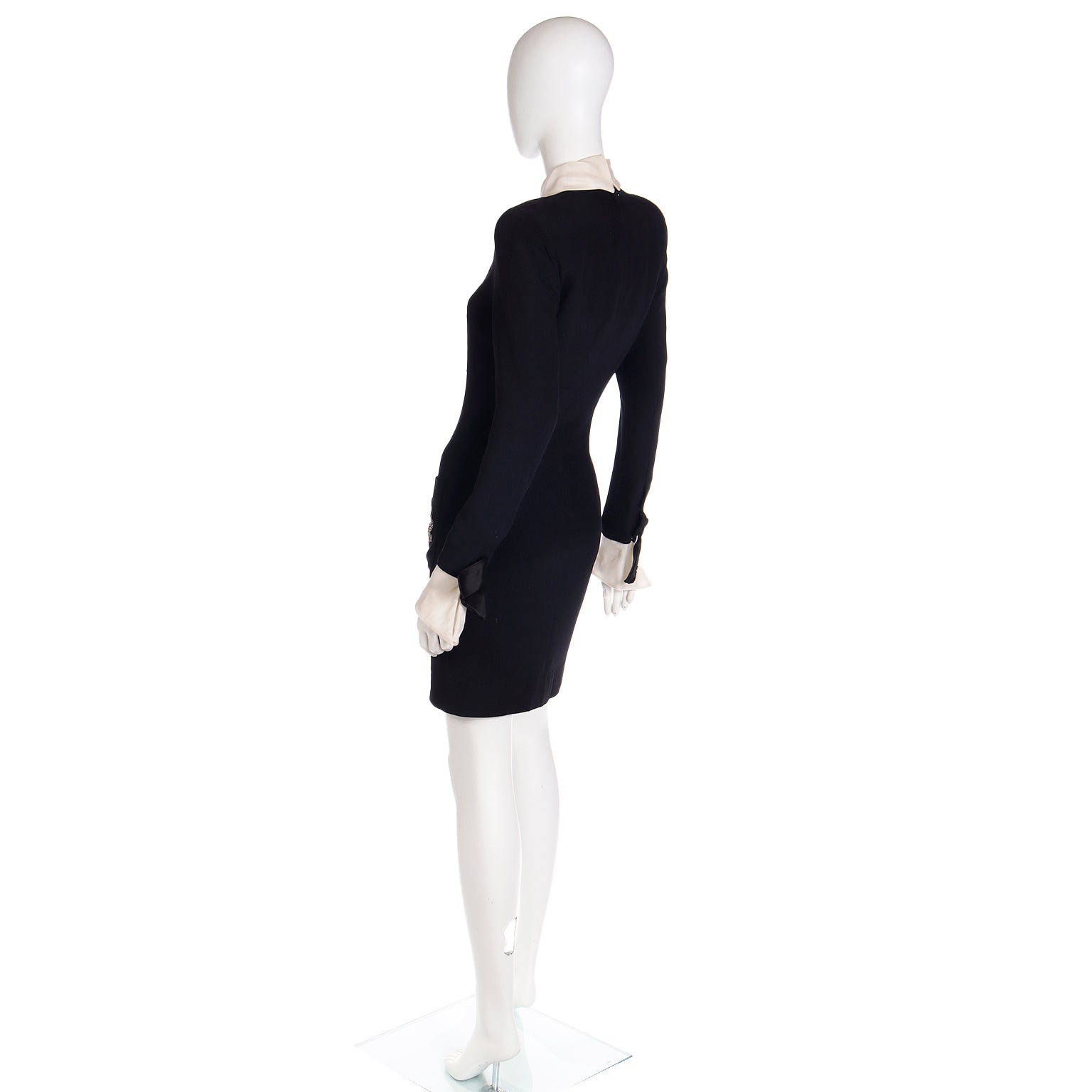 1980s Christian Dior Vintage Black Dress w Beaded Dior Logo – Modig 1980s Christian Dior Vintage Black Dress w Beaded Dior Logo – Modig