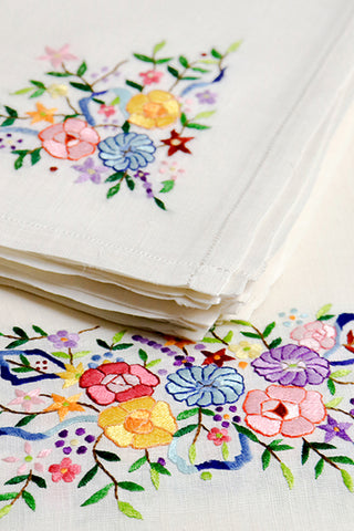Embroidered Vintage 16 pc. Fine Linen Placemats & Napkins Set Colorful Flowers