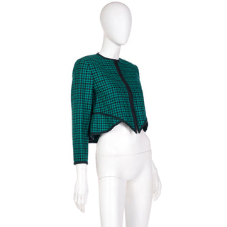 1980s Geoffrey Beene Green Plaid Cropped Zip Front Jacket lined
