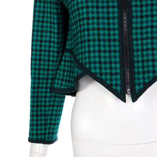 1980s Geoffrey Beene Green Plaid Cropped Zip Front Jacket With Green Trim