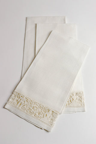 3 Vintage Italian Figural Reticella Lace Linen Guest Towels With Original Tags attached