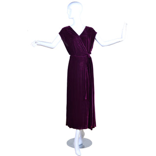 1930s Vintage Burgundy Silk Velvet Evening Dress Size  Large