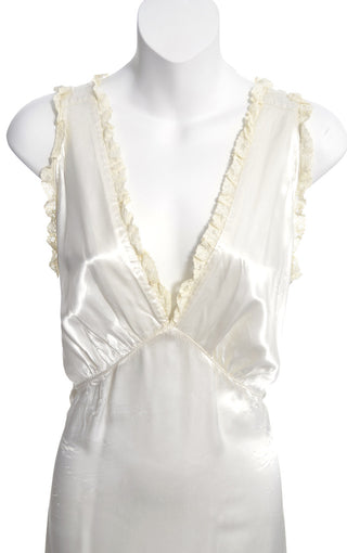 1930's Ivory Silk and Lace Vintage Nightgown - Dressing Vintage