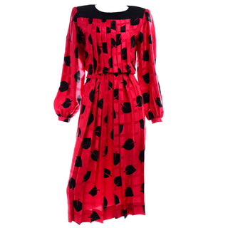 1980s Albert Nipon Vintage Red and Black Print Dress w bishop sleeves size 8/10