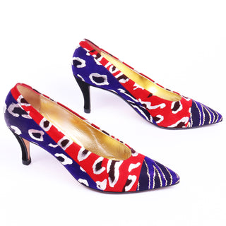 1980s Andrea Pfister Red Blue & Gold Abstract Leopard Print Shoes Pumps