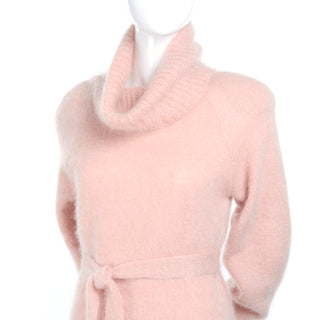 Anne Klein 1970's Vintage Pale Pink Cowl Neck Sweater