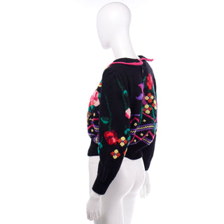 Colorful 1980s Berek Vintage Multicolor Floral Sweater With Peter Pan Collar