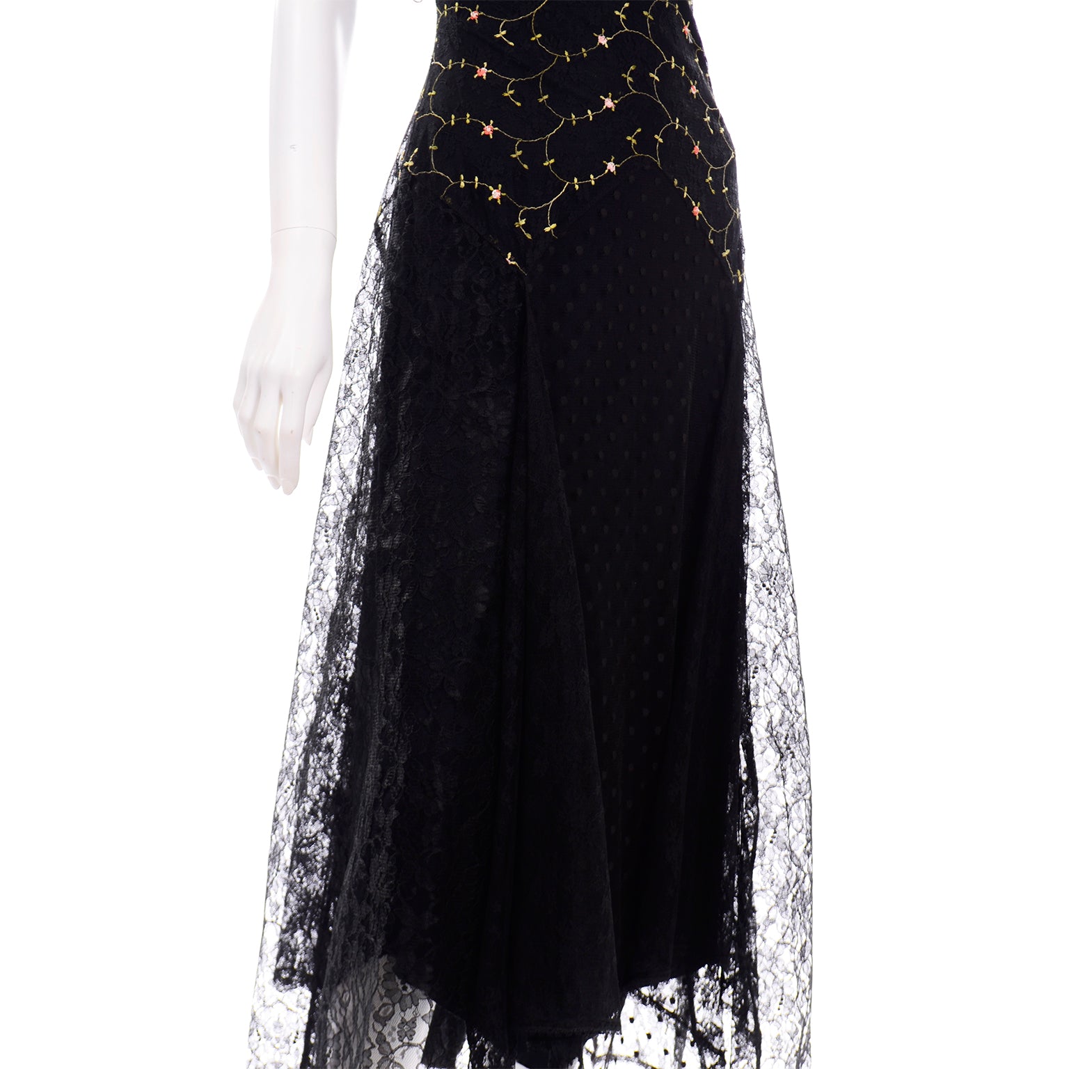 Vintage Betsey Johnson Black Lace & Tulle Embroidered Evening Dress Modig Vintage Betsey Johnson Black Lace & Tulle Embroidered Evening Dress Modig