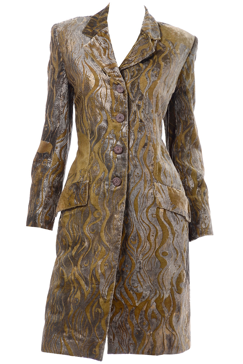 Bill Blass Gold Metallic Vintage Hand Painted Velvet Runway Coat 1997 Modig