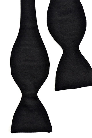 Men's Vintage Bow Tie in Black Silk 