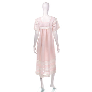 Vintage Pink Linen Summer Dress With White Lace and Embroidery