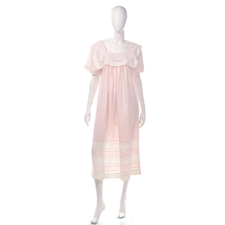 Vintage Pink Linen Dress With White Lace and Embroidery Summer Housedress