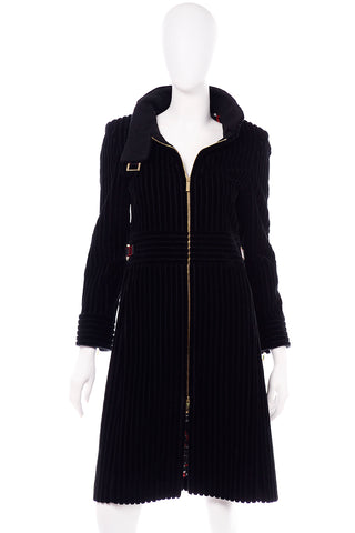 Carolina Herrera Black Ribbed Velvet Zip Front Coat size 4