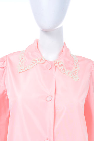 Chloe Vintage pink robe with lace collar