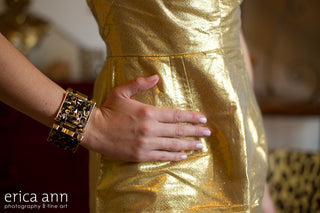 1950s Vintage Confetti Lucite Bracelet Black with Gold Moons - Dressing Vintage