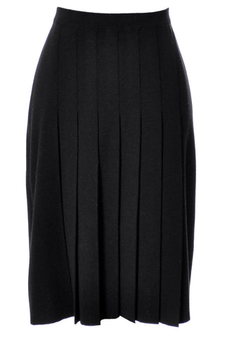 Ferragamo black wool pleated skirt
