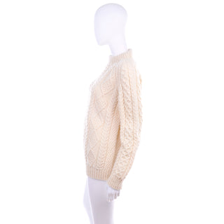Vintage cable knit cream wool pullover sweater