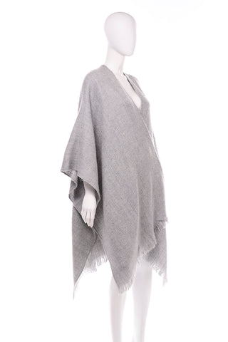 Vintage Lightweight Gray Fine Wool Cape Poncho Style Wrap W Fringe