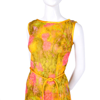 Floral sleeveless 1960's mid century shift dress