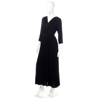 1940s Kamore Black Silk Velvet Evening Dress or Hostess Gown sz S