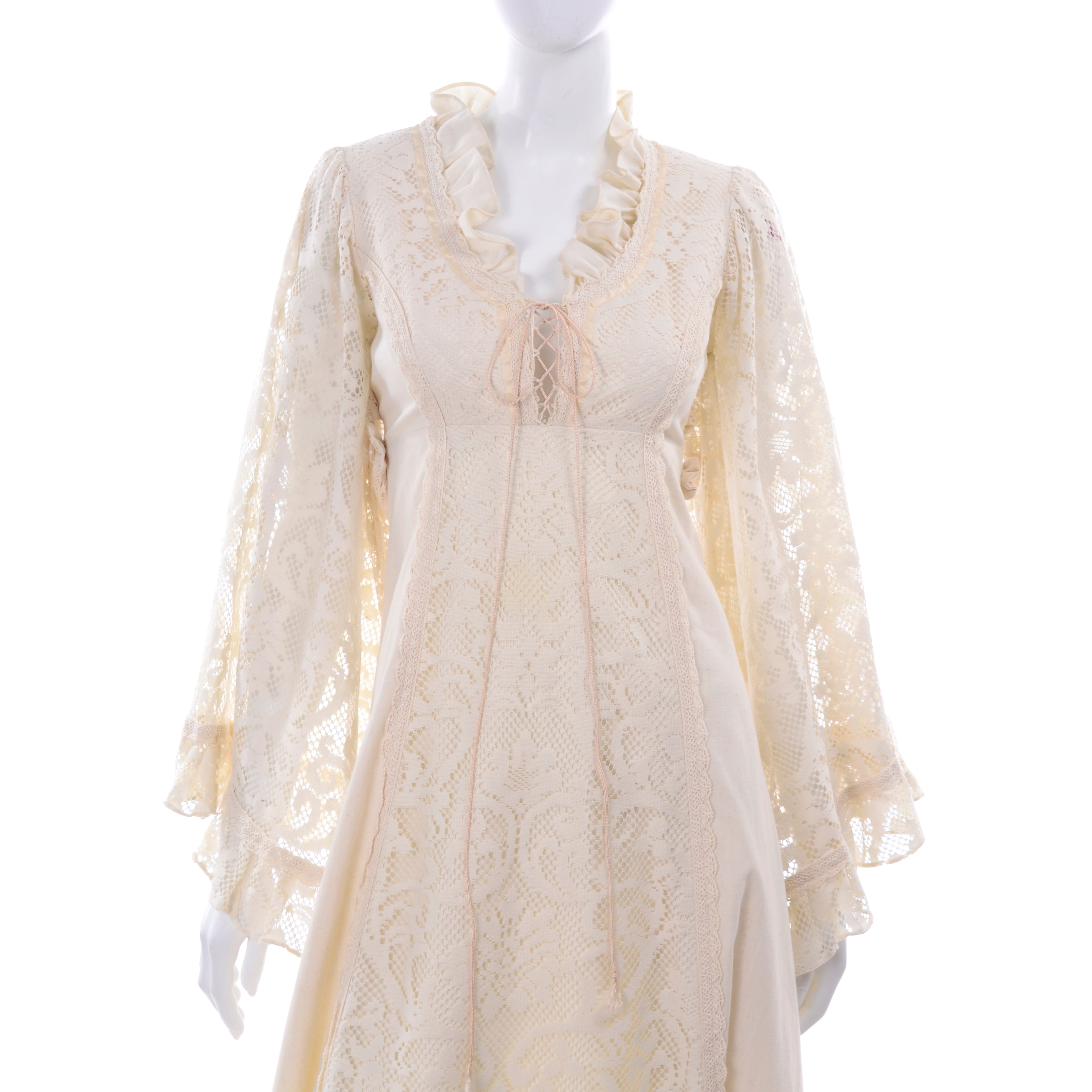1970s Gunne Sax Lace Angel Sleeve Vintage Bohemian Wedding Dress Modig 1970s Gunne Sax Lace Angel Sleeve Vintage Bohemian Wedding Dress Modig
