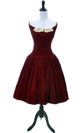1950's Vintage Dress Red Velvet & Lace Leon Frank Dayton Ohio - Dressing Vintage