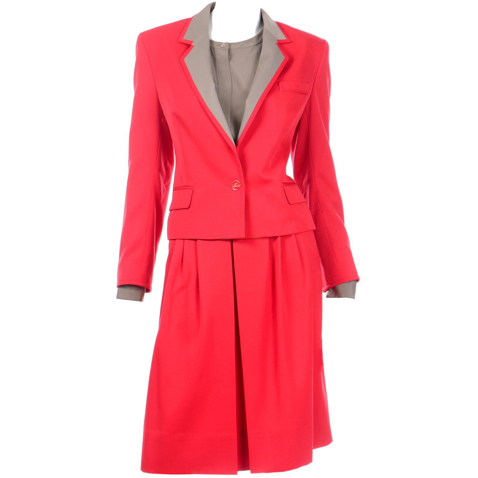 LOUIS FERAUD Women's Blazer in Red Size: FR 42