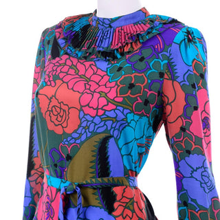 Louis Feraud Bold Floral Purple Silk Shift Dress w/ Pleated Ruffle Collar 10/12