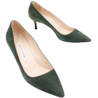 2000s Manolo Blahnik Green Suede Kitten Heel Pumps Shoes with box and bag