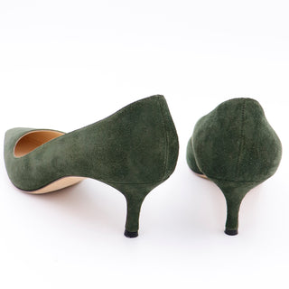 2000s Manolo Blahnik Green Suede Kitten Heel Pumps Shoes with original box