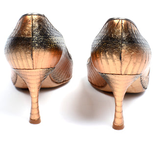 Manolo Blahnik Shoes Rose Bronze Copper Metallic Snakeskin Pumps with shoe bags & box