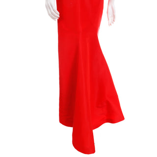 2008 Oscar de la Renta Red & Black Ombre Embroidered Evening Dress with mini train