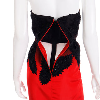 2008 Oscar de la Renta Red & Black Ombre Embroidered Evening Dress